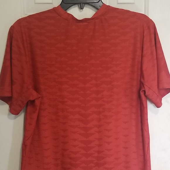 Tshirt - Picture 2 of 4